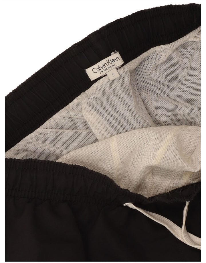 Pantaloncini da bagno grafici da uomo Calvin Klein piccoli neri