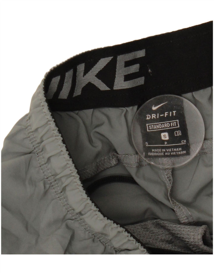 Pantaloncini sportivi Nike Dri Fit Standard Fit da uomo piccoli in poliestere grigio