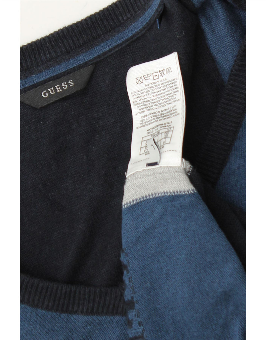 GUESS Mens Graphic V-Neck Jumper Sweater Large Navy Blue Colourblock