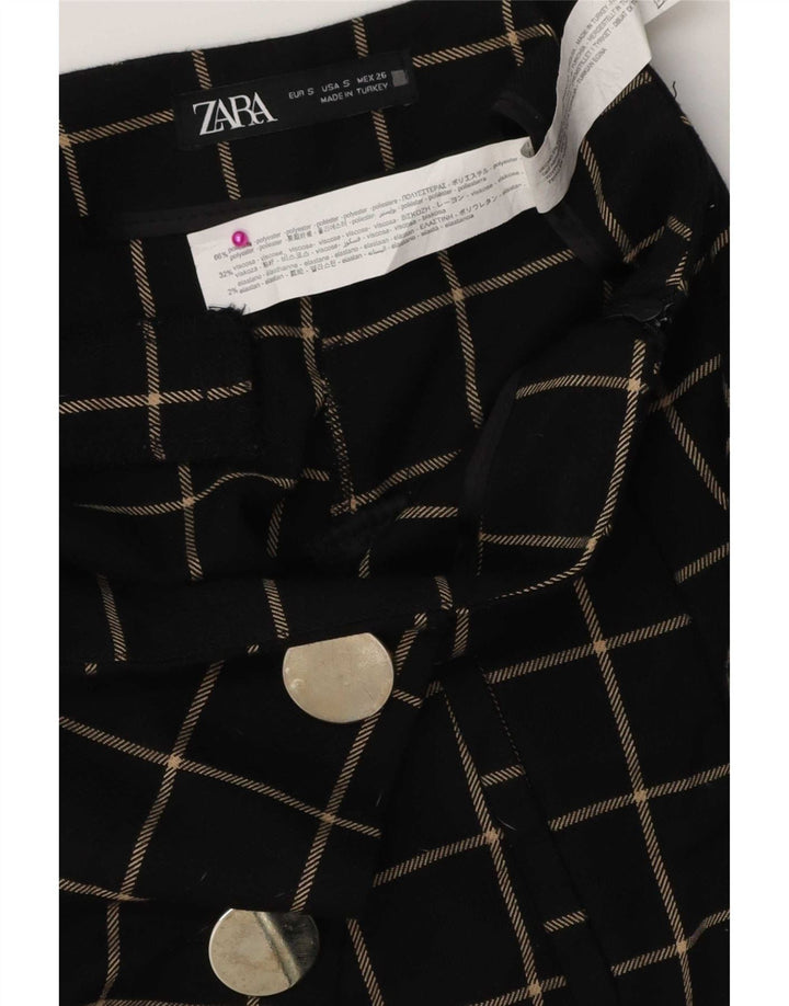 Pantaloncini casual da donna Zara piccoli W26 in poliestere a quadri neri