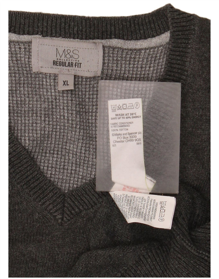 Maglione da uomo Marks & Spencer vestibilità regolare con scollo a V XL in cotone grigio