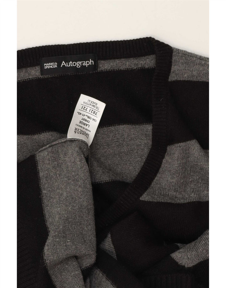 Maglione da uomo Marks & Spencer con scollo a V, acrilico a righe grandi grigie