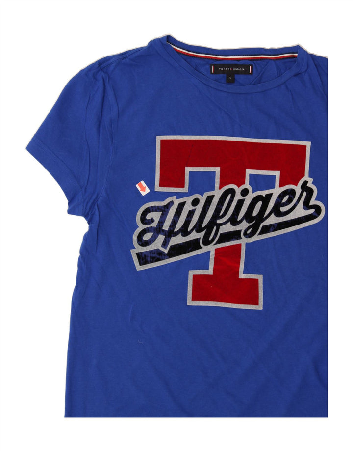TOMMY HILFIGER Mens Graphic T-Shirt Top Small Blue Cotton Vintage Tommy Hilfiger and Second-Hand Tommy Hilfiger from Messina Hembry 