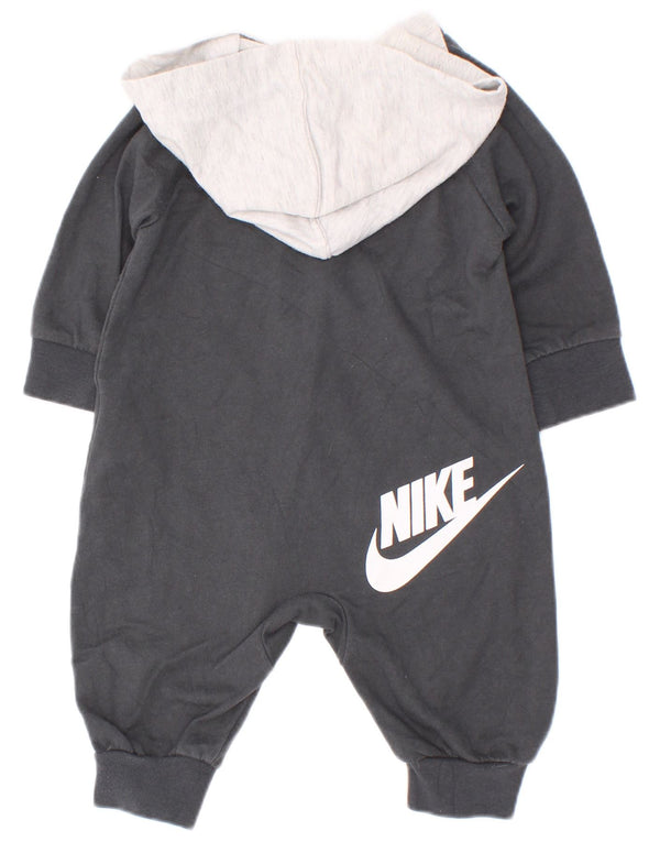 Tuta con cappuccio grafica Nike per neonati e bambini 0-3 mesi in cotone color block grigio