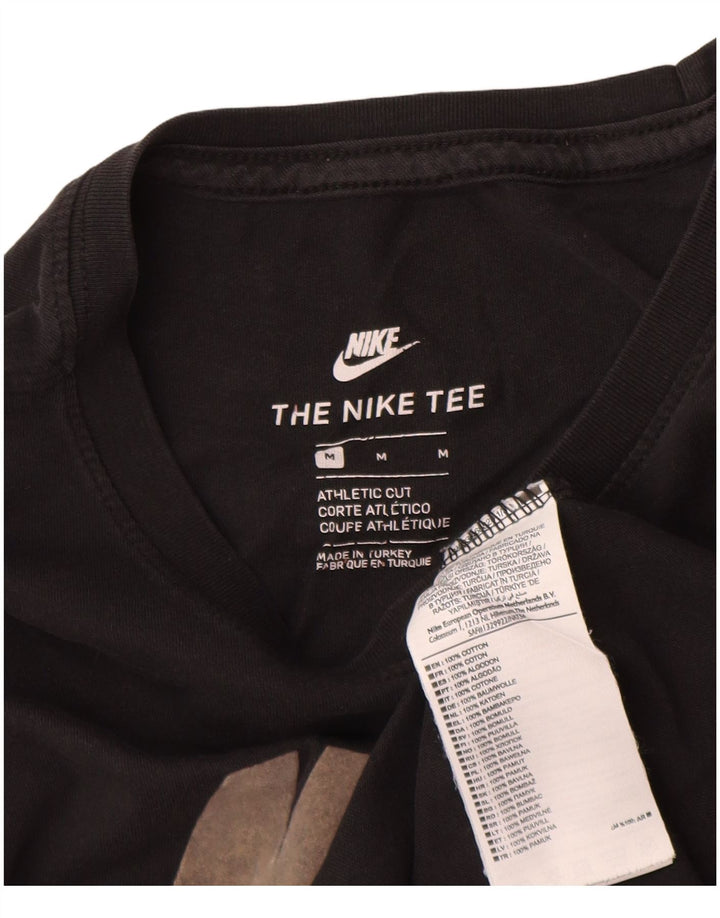 T-shirt grafica Nike da uomo con taglio atletico, cotone medio nero