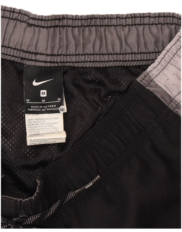 Pantaloncini sportivi da uomo Nike Medium Black Colourblock in poliestere
