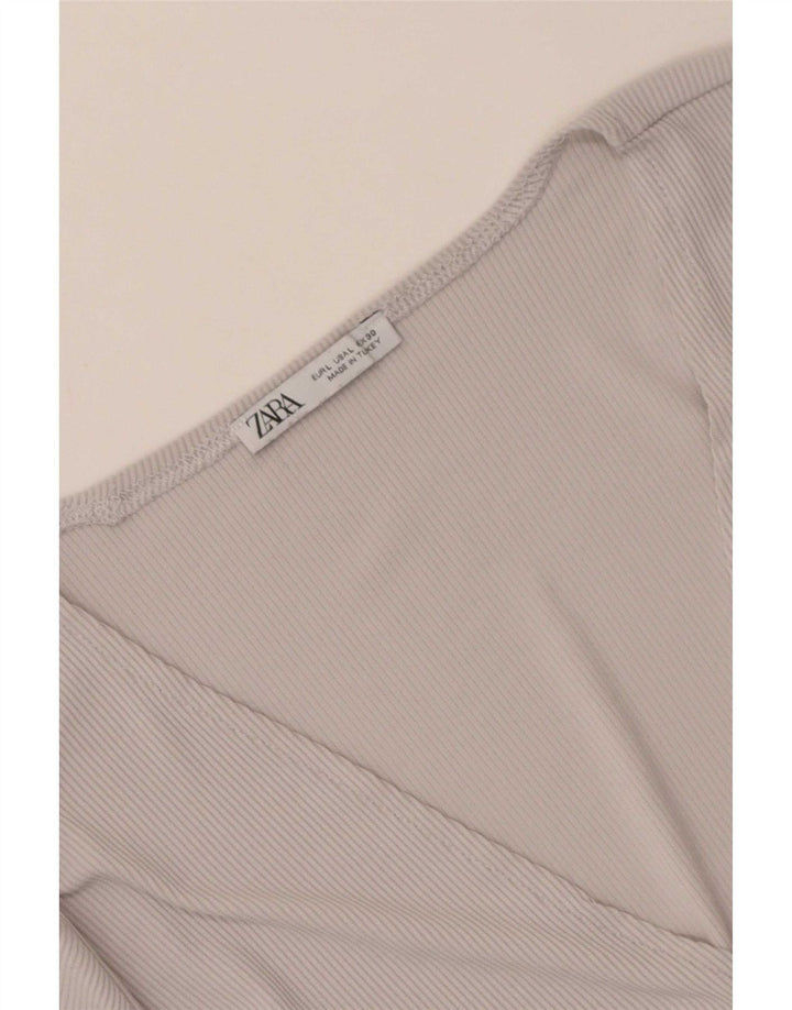 T-shirt Zara da donna Top UK 14 grande grigia