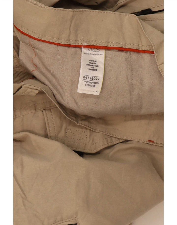 Bermuda cargo da uomo Marks & Spencer W40 XL in cotone beige