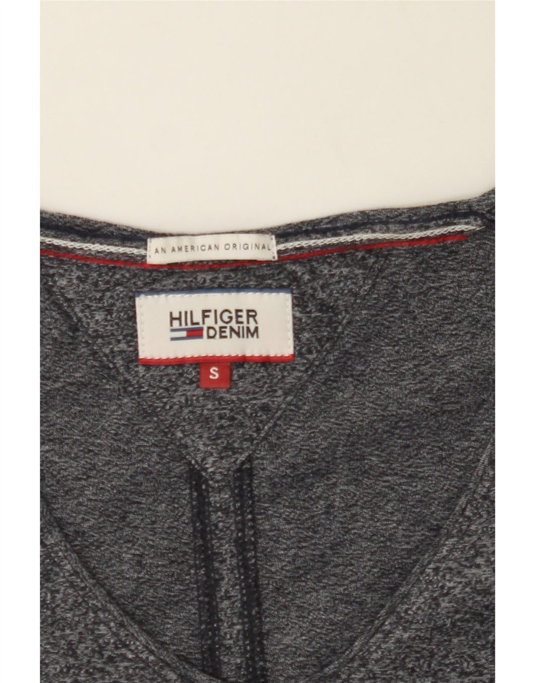 TOMMY HILFIGER Mens T-Shirt Top Small Grey Polyester Vintage Tommy Hilfiger and Second-Hand Tommy Hilfiger from Messina Hembry 