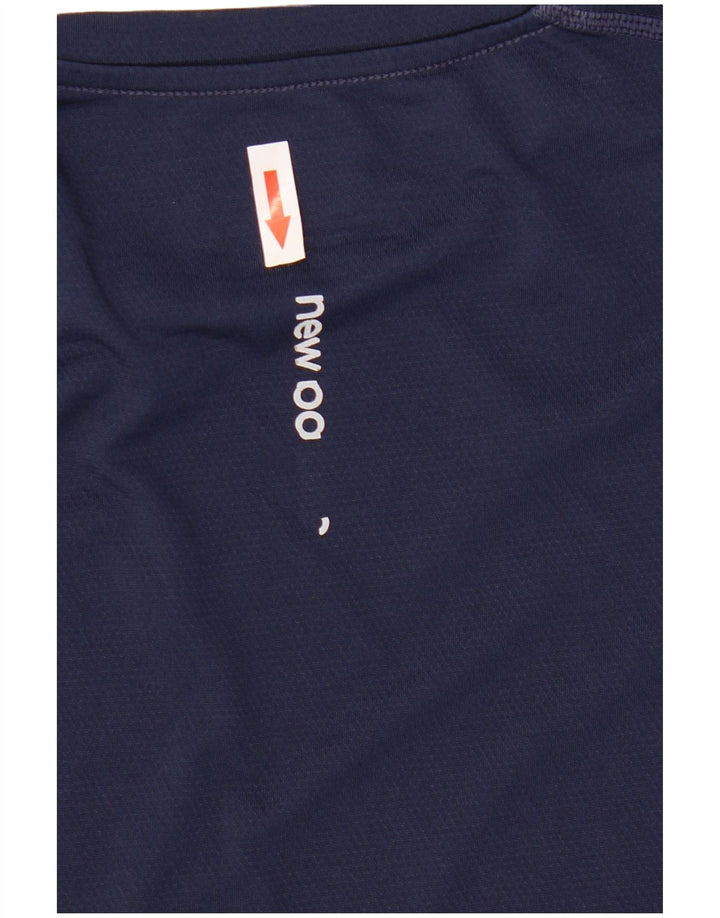 New Balance Maglietta grafica da uomo a maniche lunghe grande in poliestere blu navy