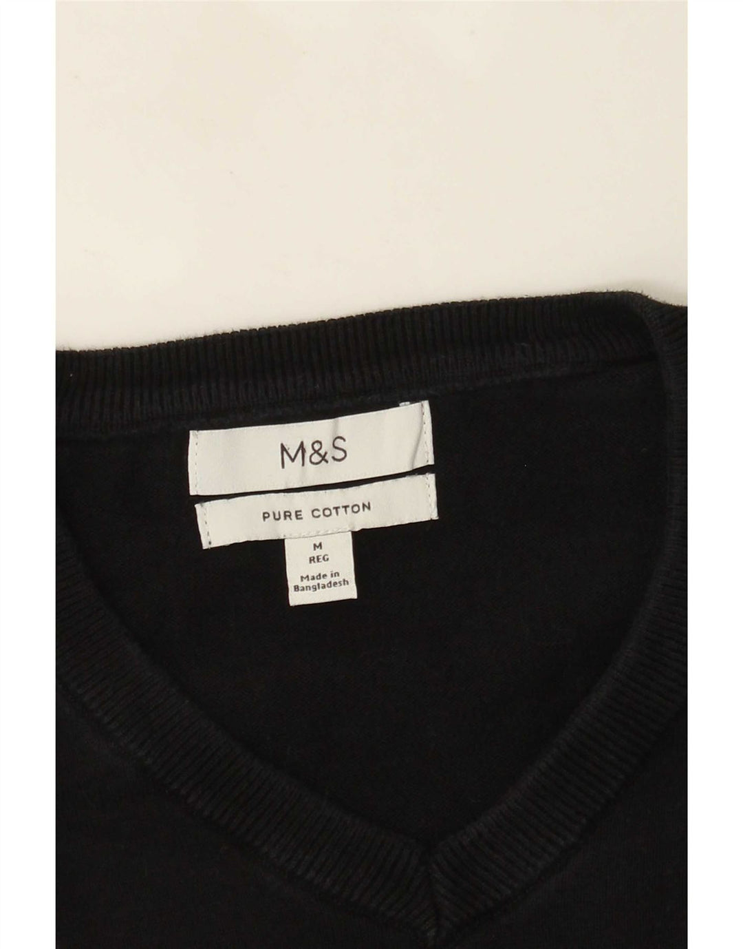 Maglione da uomo con scollo a V Marks & Spencer in cotone nero medio