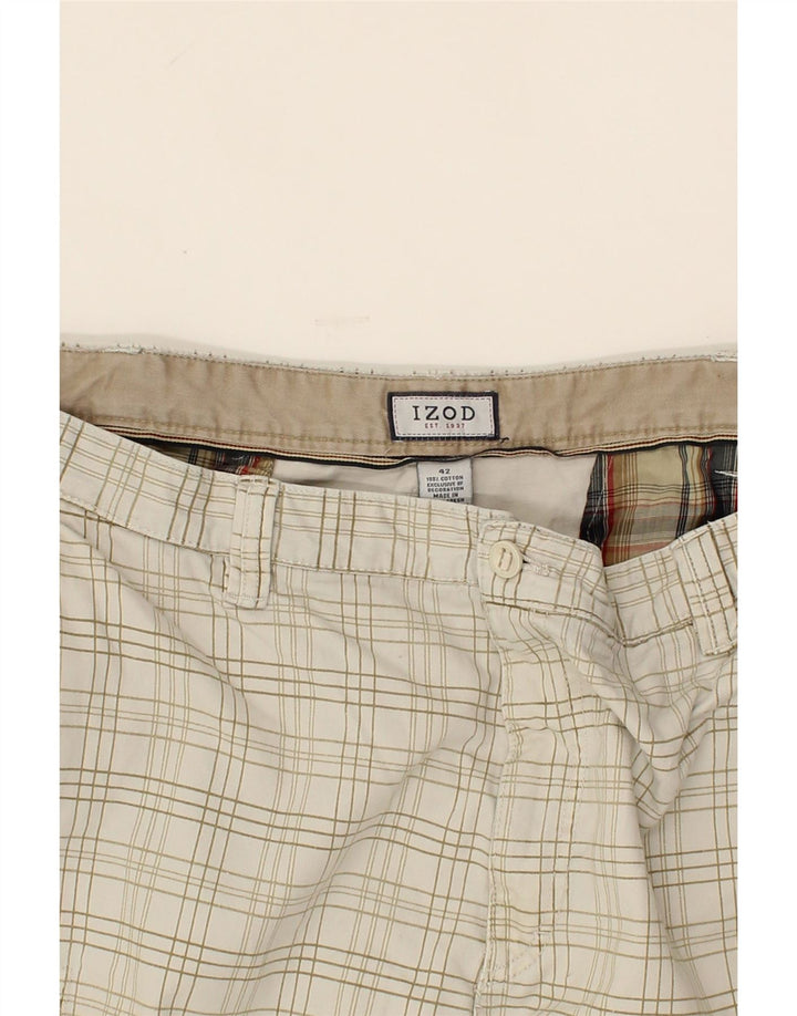 IZOD Mens Cargo Shorts W42 2XL Beige Check Cotton Vintage Izod and Second-Hand Izod from Messina Hembry 