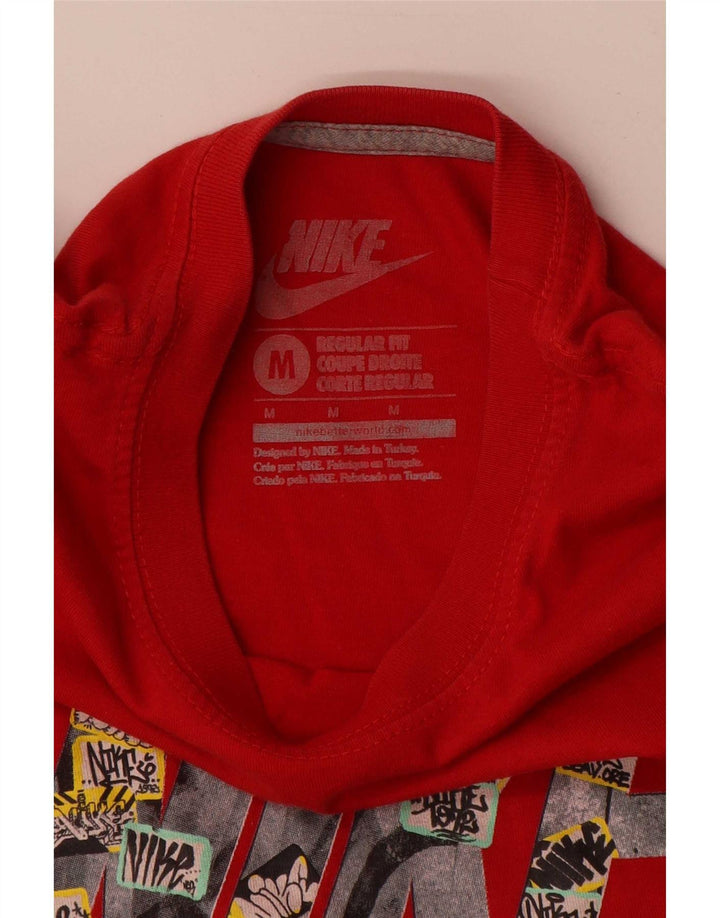 T-shirt grafica Nike da uomo con vestibilità regolare, colore rosso medio