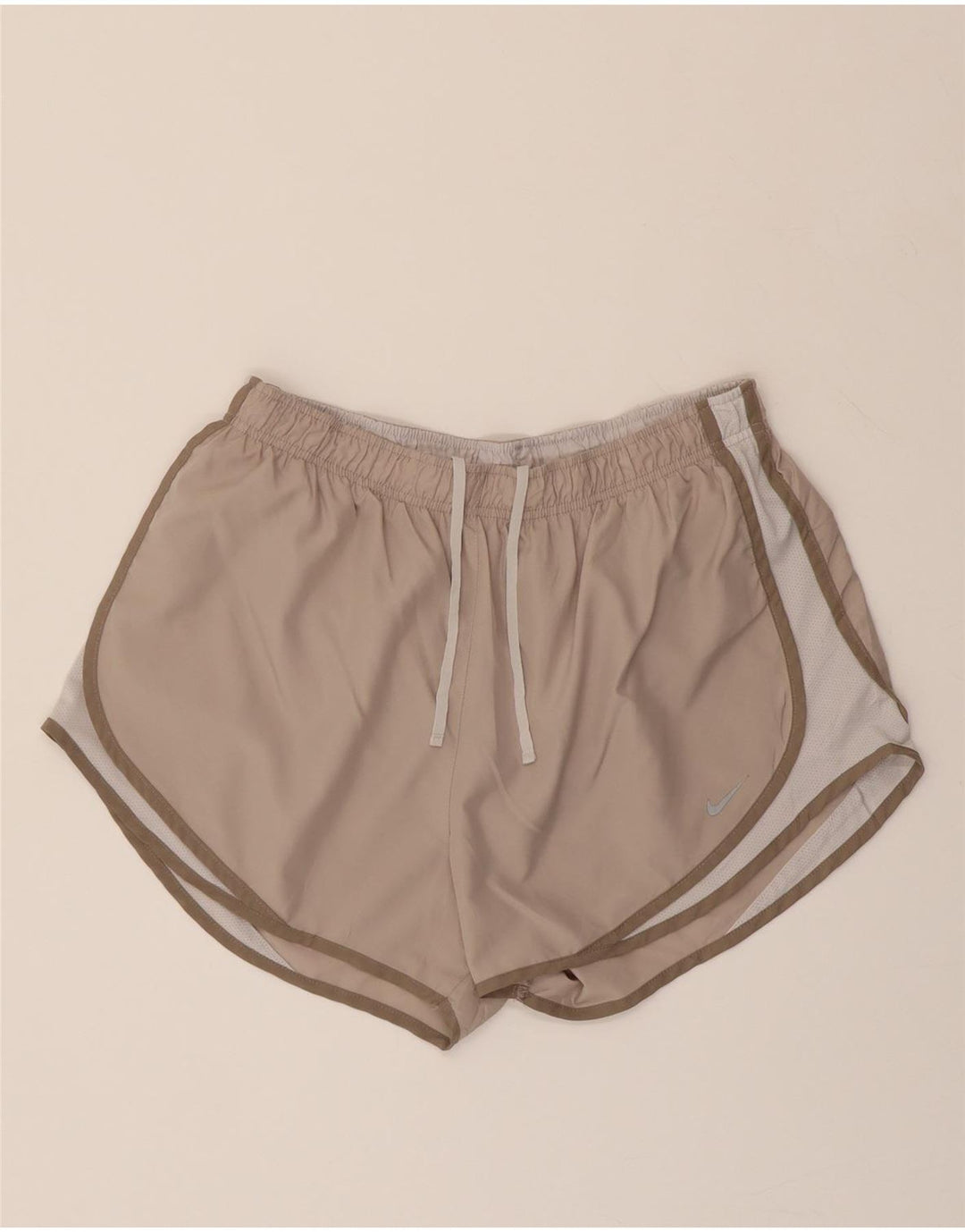 NIKE Womens Sport Shorts UK 18 XL Beige Colourblock Polyester Vintage Nike and Second-Hand Nike from Messina Hembry 