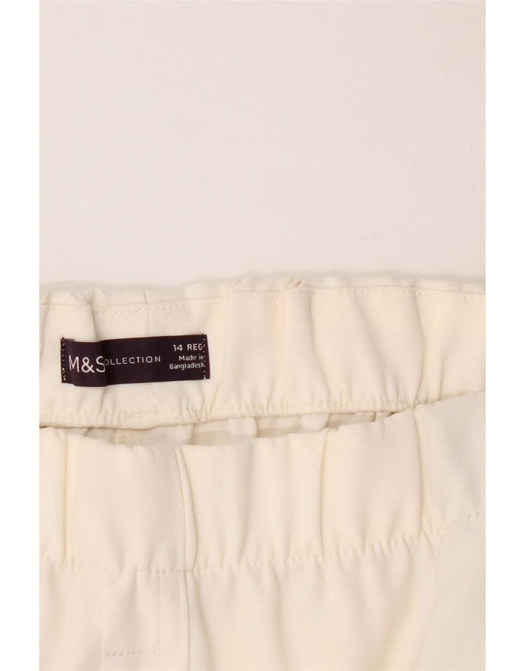 MARKS & SPENCER Womens Casual Shorts UK 14 Large W32 White Polyester Vintage Marks & Spencer and Second-Hand Marks & Spencer from Messina Hembry 