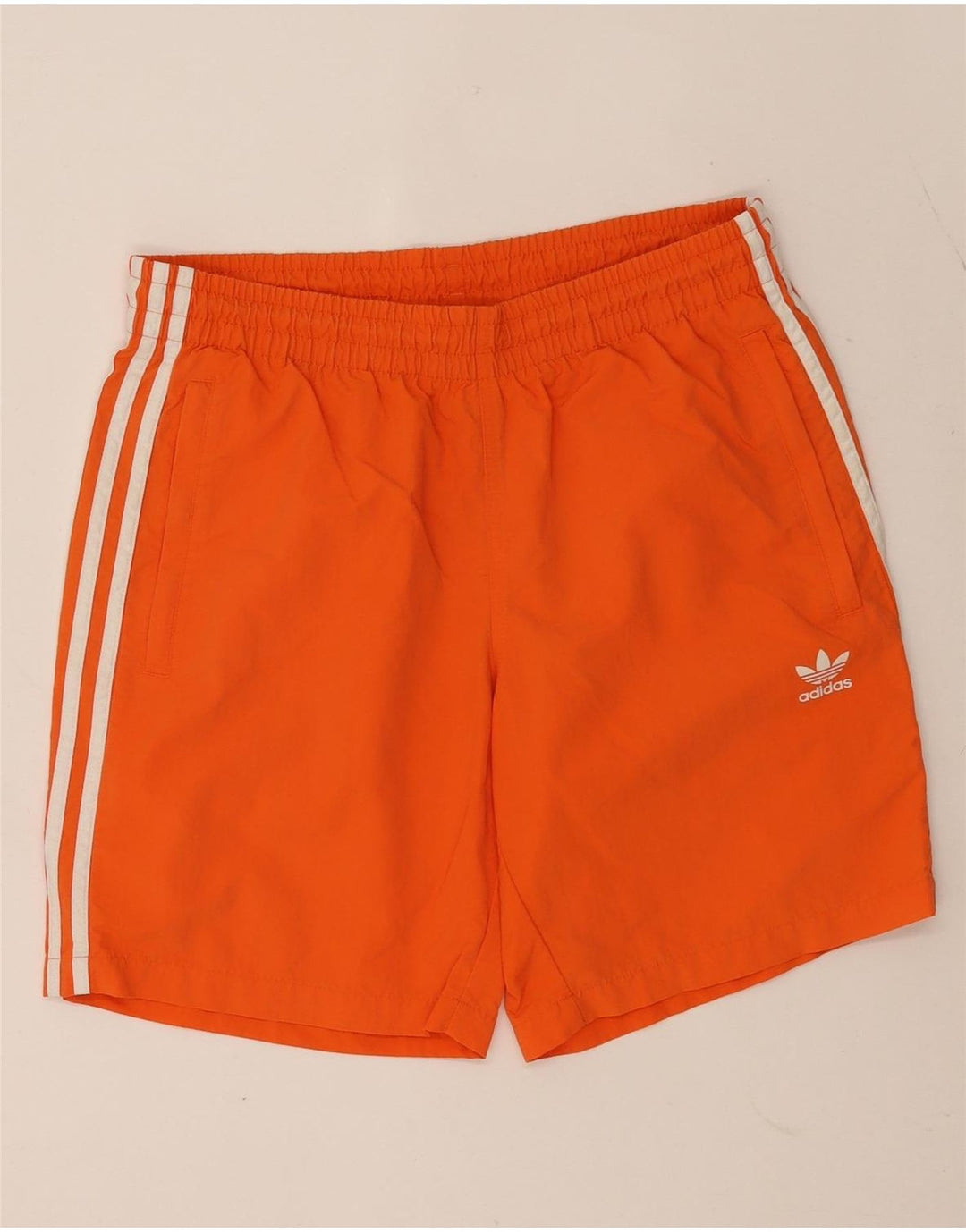 Pantaloncini sportivi Adidas da uomo di colore arancione medio
