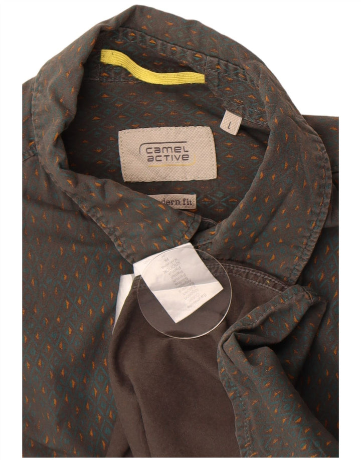 Camicia da uomo dal taglio moderno Camel Active, grande, in cotone geometrico grigio