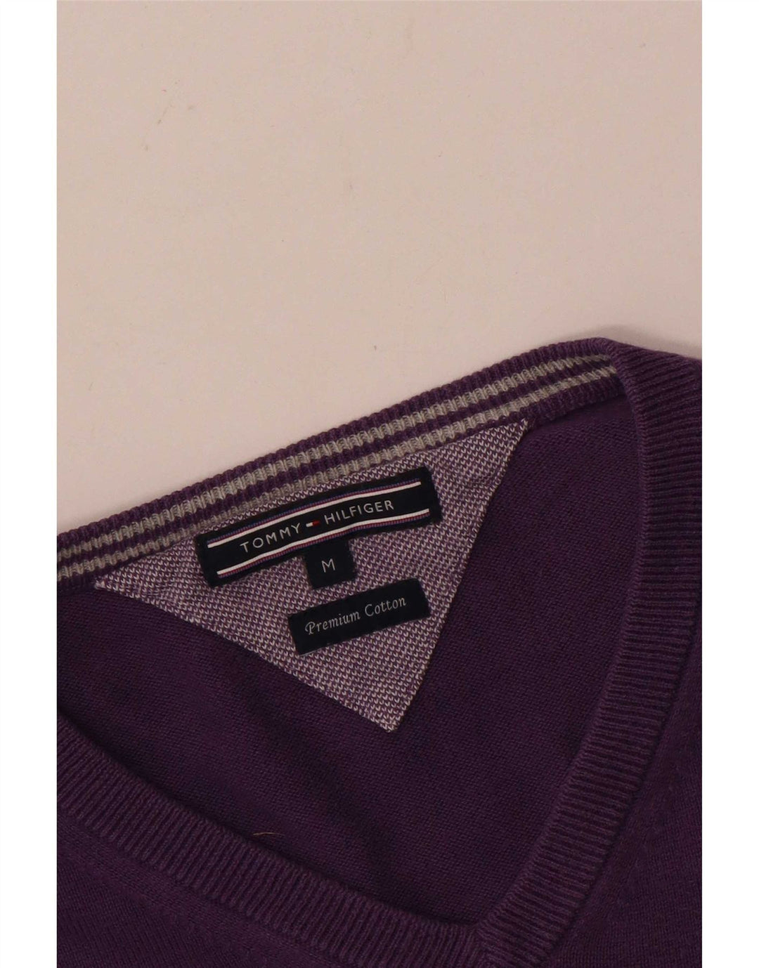 Maglione maglione con scollo a V da uomo Tommy Hilfiger cotone viola medio