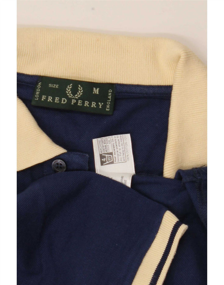 Polo da uomo Fred Perry in cotone color block medio blu navy