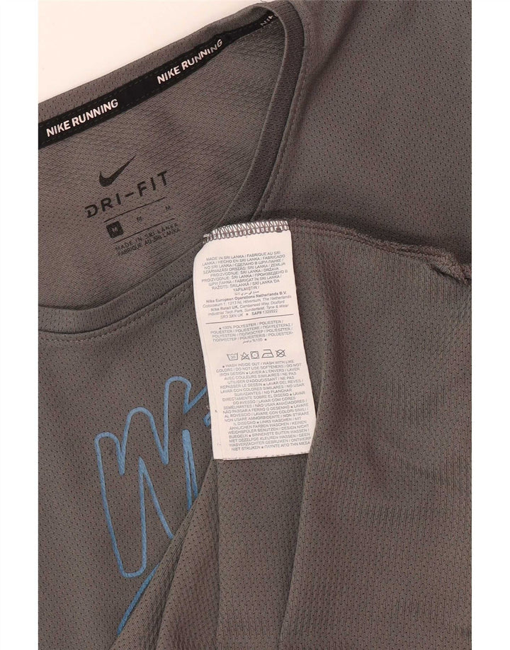 T-shirt grafica Nike Dri Fit da uomo in poliestere grigio medio
