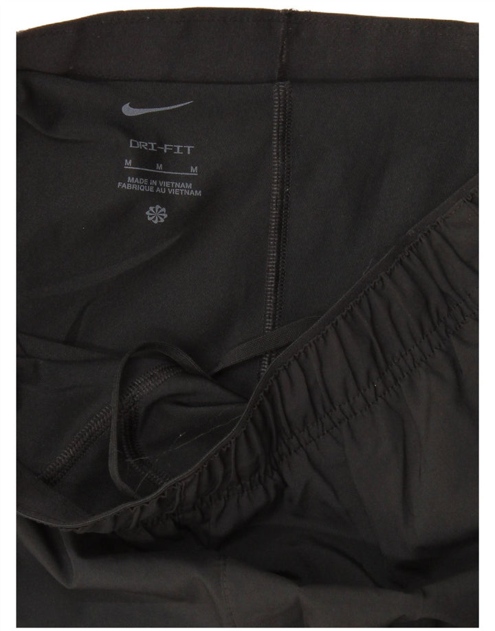 Pantaloncini sportivi Nike Dri Fit da uomo di colore nero medio