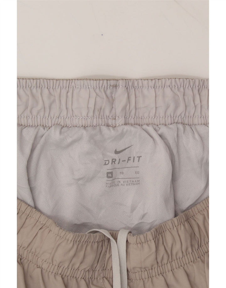 NIKE Womens Sport Shorts UK 18 XL Beige Colourblock Polyester Vintage Nike and Second-Hand Nike from Messina Hembry 