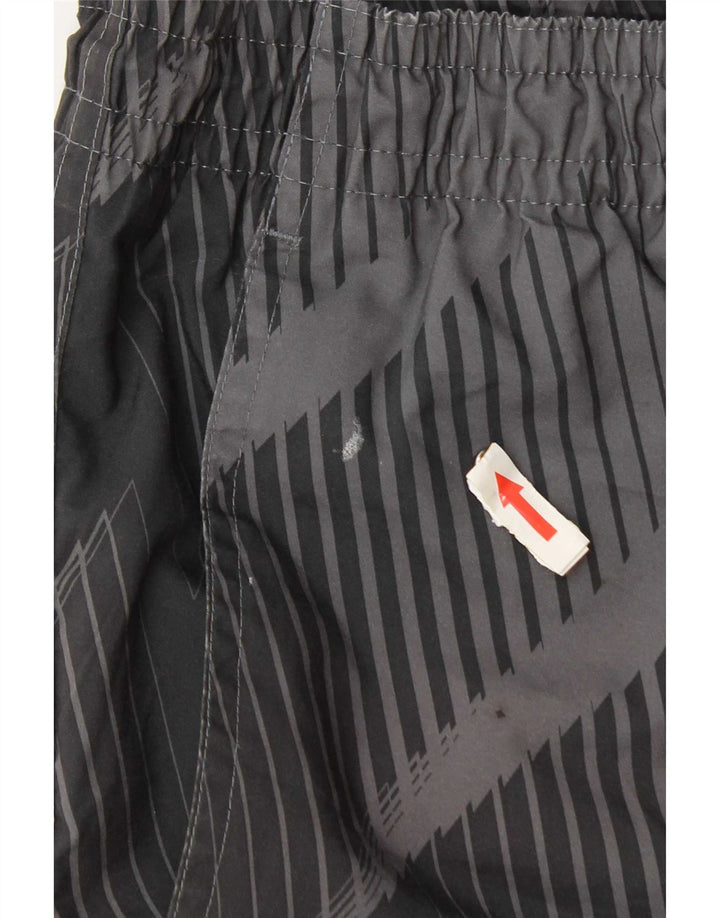 Pantaloncini sportivi da uomo Nike UK 26/28 Piccolo poliestere geometrico grigio