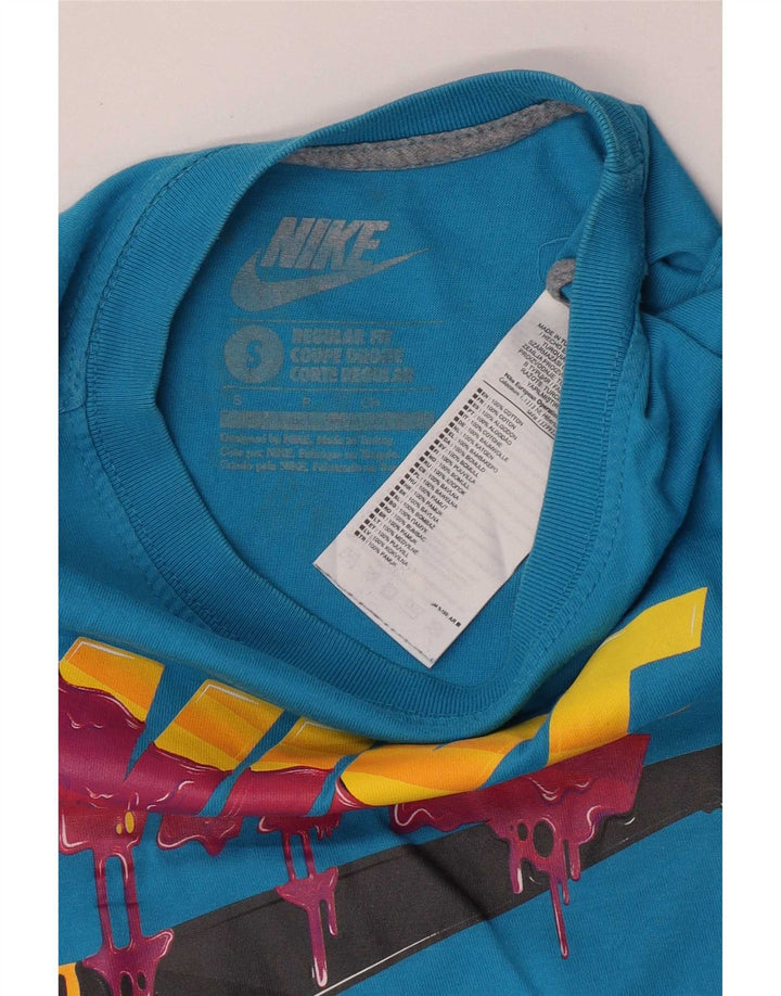 T-shirt grafica Nike da uomo con vestibilità regolare, piccola, in cotone blu