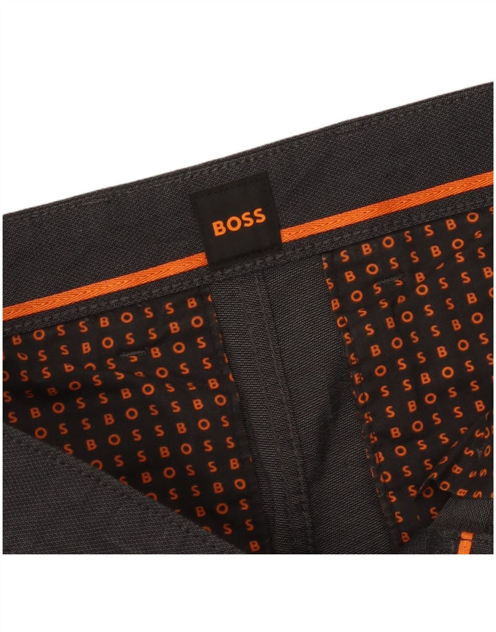 Pantaloni chino dritti da uomo Hugo Boss W34 L32 Grigi
