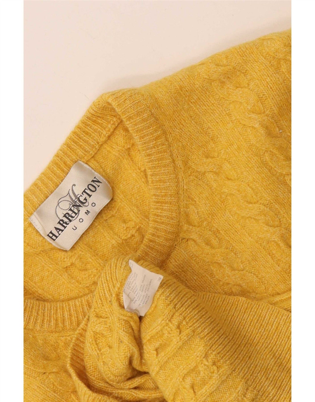 Maglione vintage da uomo girocollo piccolo in lana vergine gialla