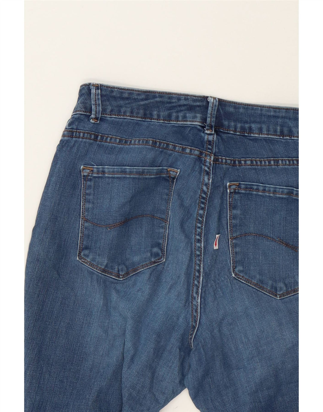 LEE Womens Curvy Fit Bermuda Denim Shorts W30 Medium Blue Vintage Lee and Second-Hand Lee from Messina Hembry 