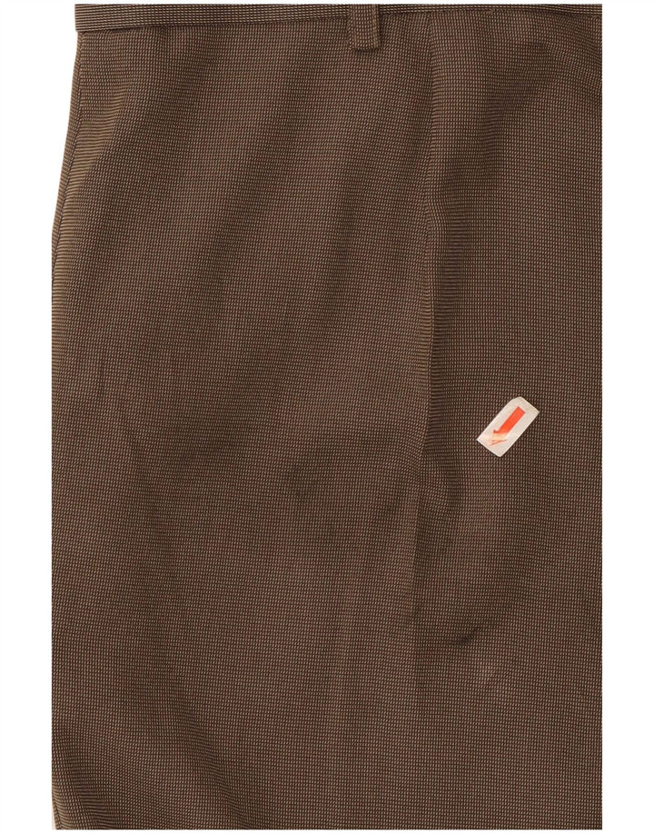 Pantaloni da abito vestibilità regolare Marks & Spencer da uomo W40 L29 poliestere marrone
