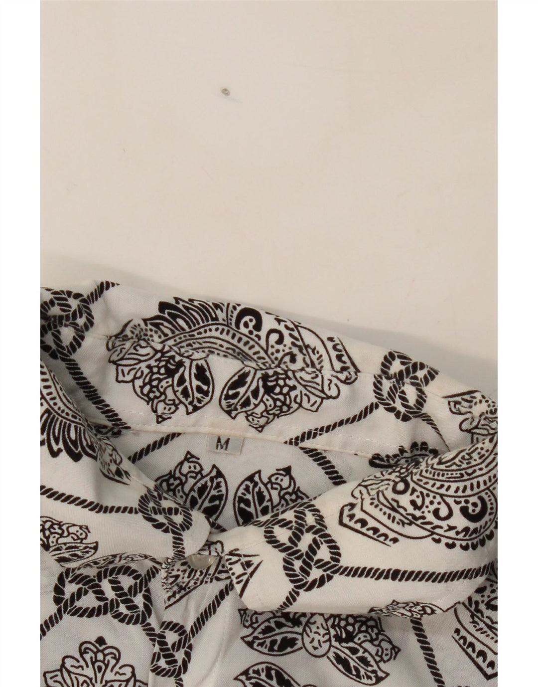 VINTAGE Mens Shirt Medium White Paisley Vintage Vintage and Second-Hand Vintage from Messina Hembry 