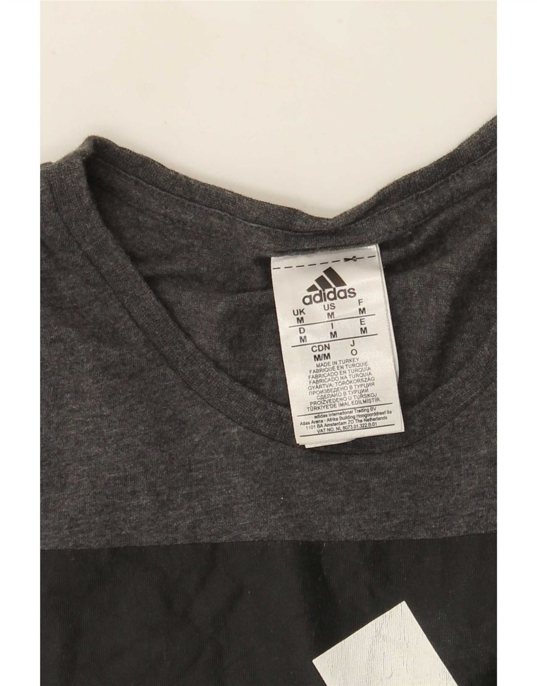 T-shirt grafica da uomo Adidas Top in cotone grigio medio