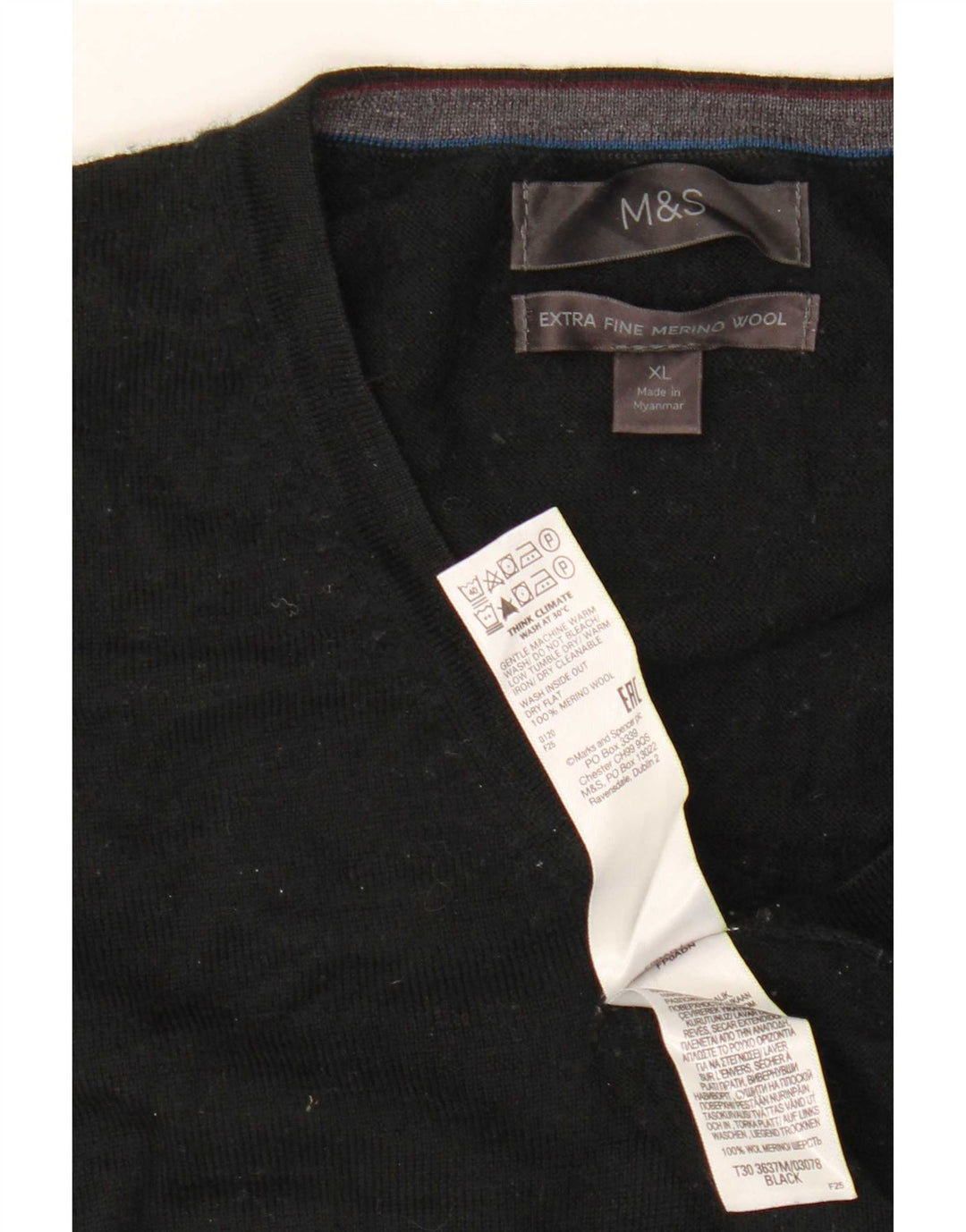 Maglione da uomo Marks & Spencer con scollo a V XL in lana merino nera