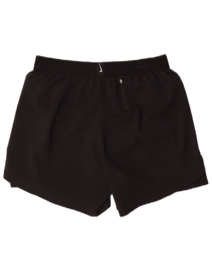 Pantaloncini sportivi Nike Dri Fit da uomo di colore nero medio