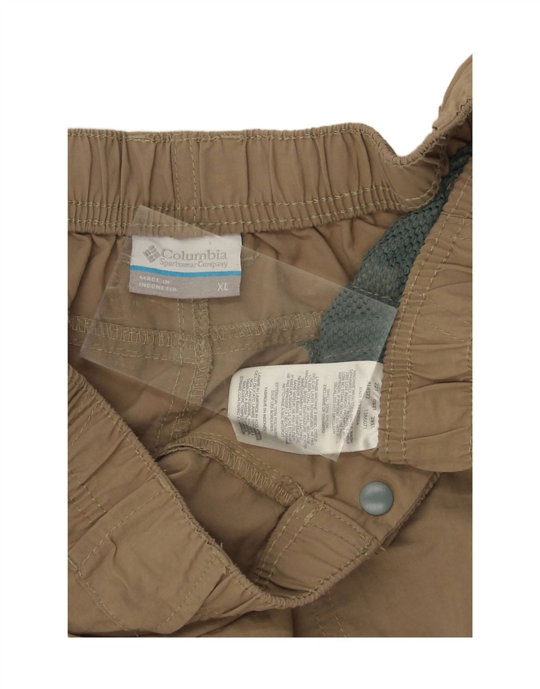 COLUMBIA Womens Cargo Shorts W36 XL Beige Nylon Vintage Columbia and Second-Hand Columbia from Messina Hembry 