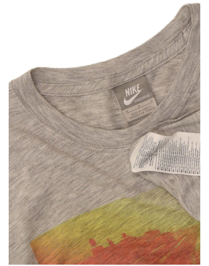 T-shirt grafica da uomo Nike Top in poliestere chiazzato grigio medio
