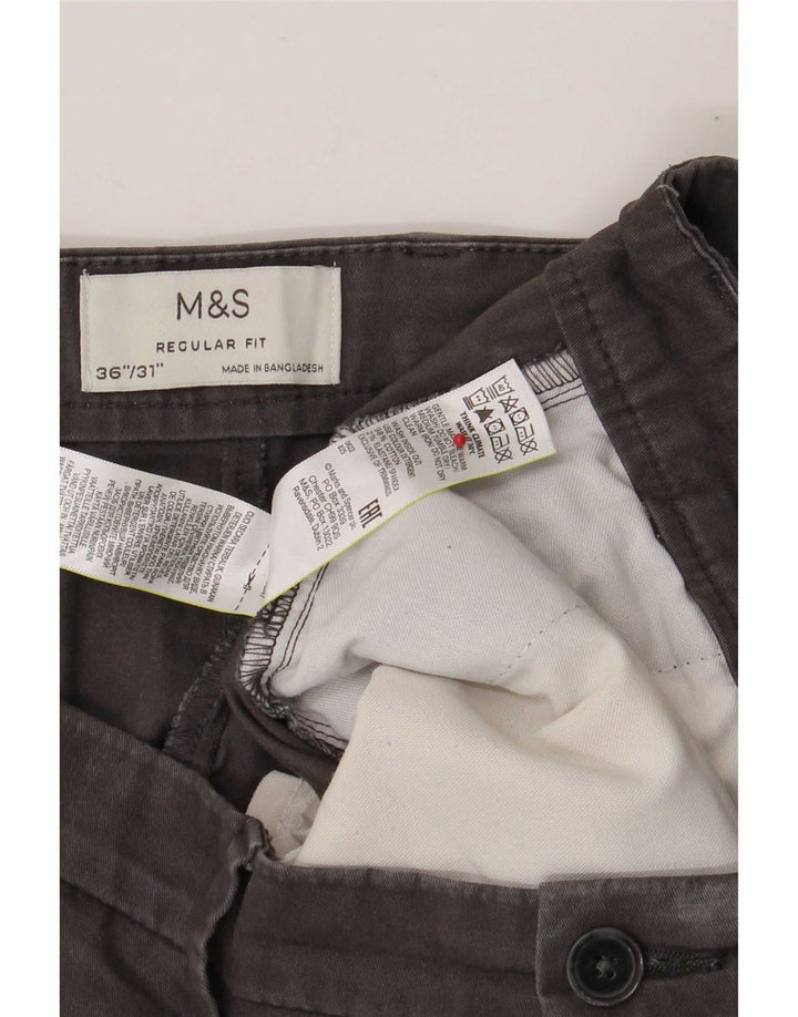 Pantaloni chino dritti vestibilità regolare da uomo Marks & Spencer W36 L31 Grigi
