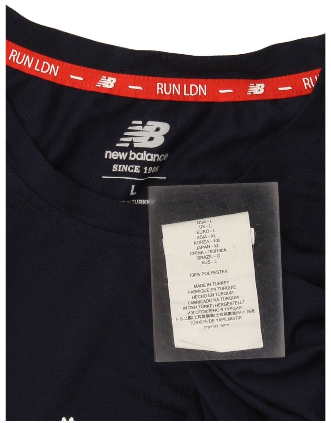 T-shirt grafica da uomo New Balance Top grande in poliestere blu navy