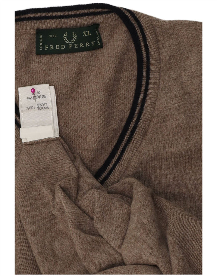 Maglione da uomo con scollo a V Fred Perry XL in lana screziata marrone