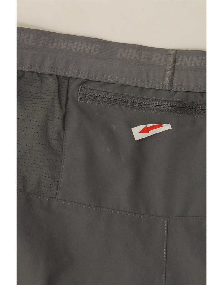 Pantaloncini sportivi Nike Dri Fit da uomo piccoli in poliestere grigio