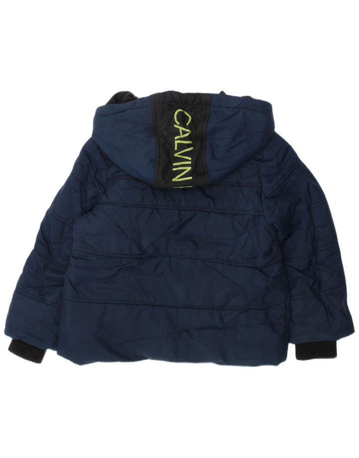 CALVIN KLEIN Giacca imbottita con cappuccio grafica per ragazzi 3-4 anni blu navy