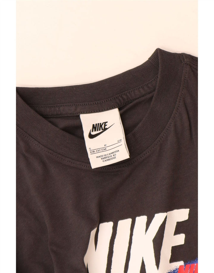 T-shirt grafica Nike da ragazzo, 8-9 anni, piccola, in cotone grigio