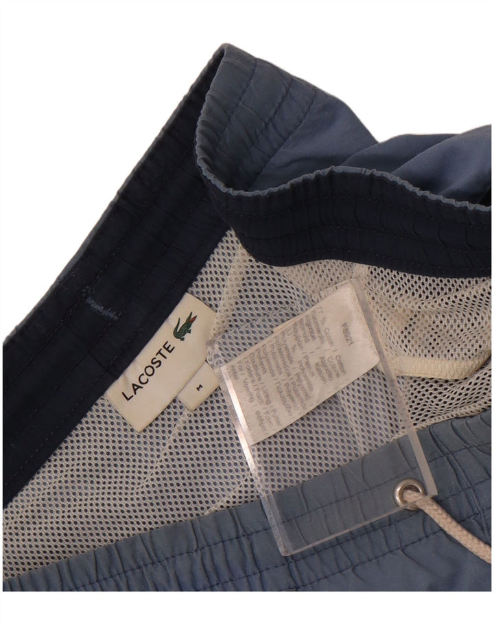 Pantaloncini da bagno da uomo Lacoste blu medio in cotone