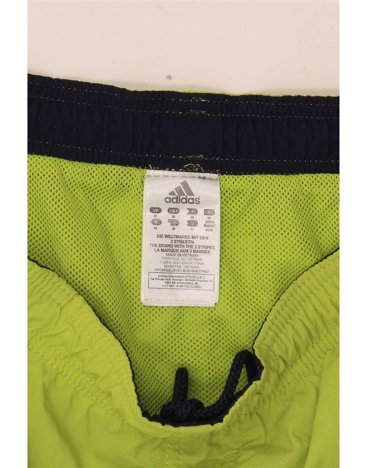 Pantaloncini sportivi Adidas da uomo verde medio in poliammide