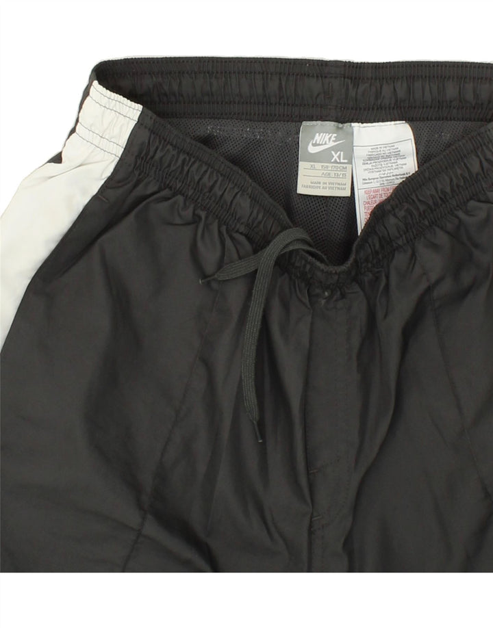 NIKE Boys Tracksuit Trousers 13-14 Years XL Grey Colourblock Polyester Vintage Nike and Second-Hand Nike from Messina Hembry 