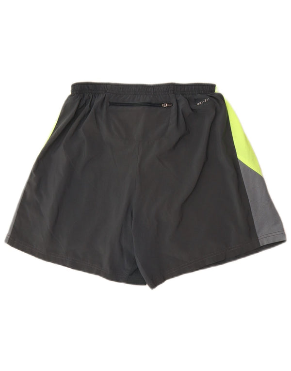 Pantaloncini sportivi Nike Dri Fit da uomo color grigio medio