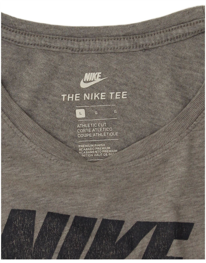 T-shirt grafica Nike da uomo con taglio atletico, grande, grigia chiazzata