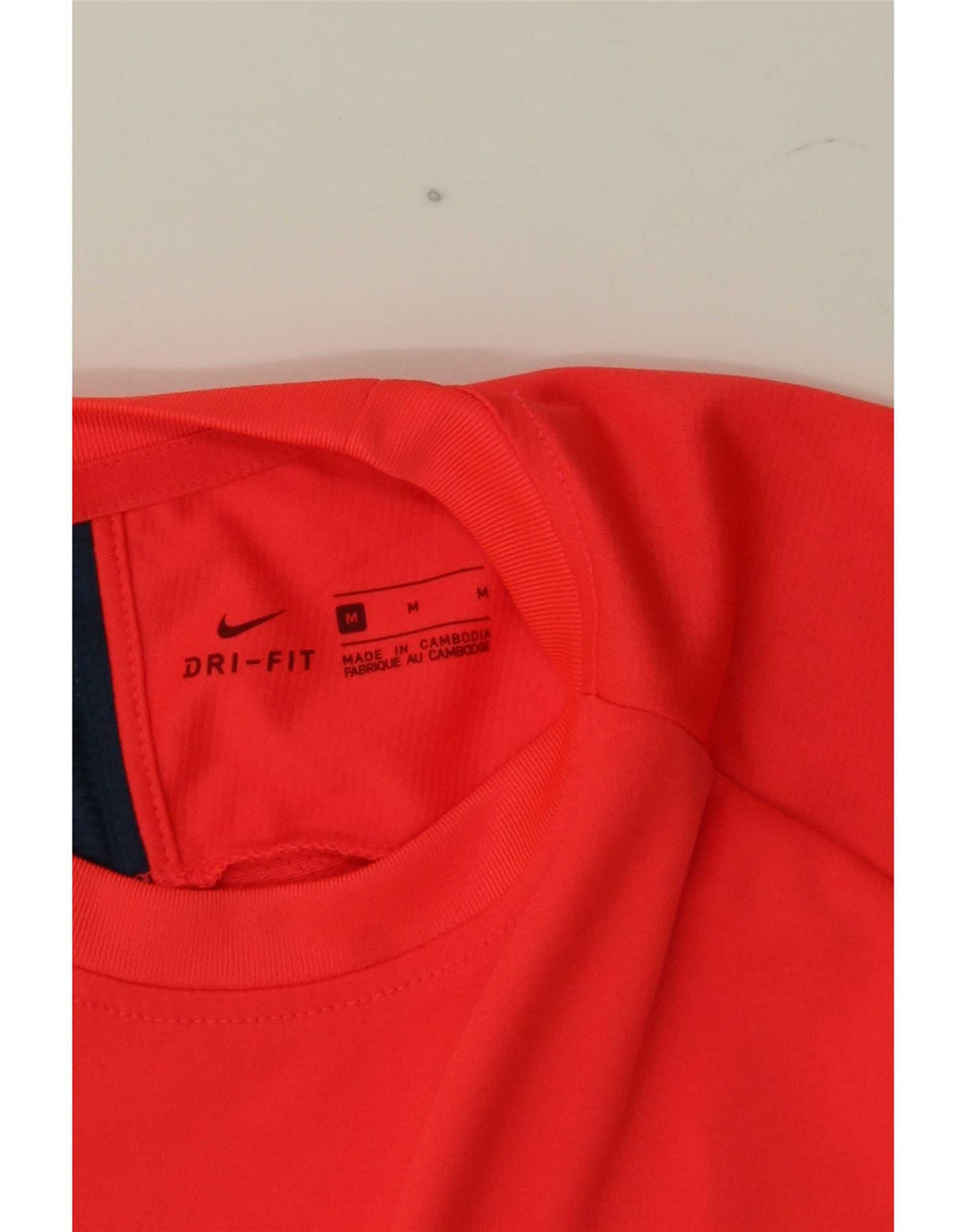T-shirt Nike Dri Fit da uomo, colore rosso medio, color block